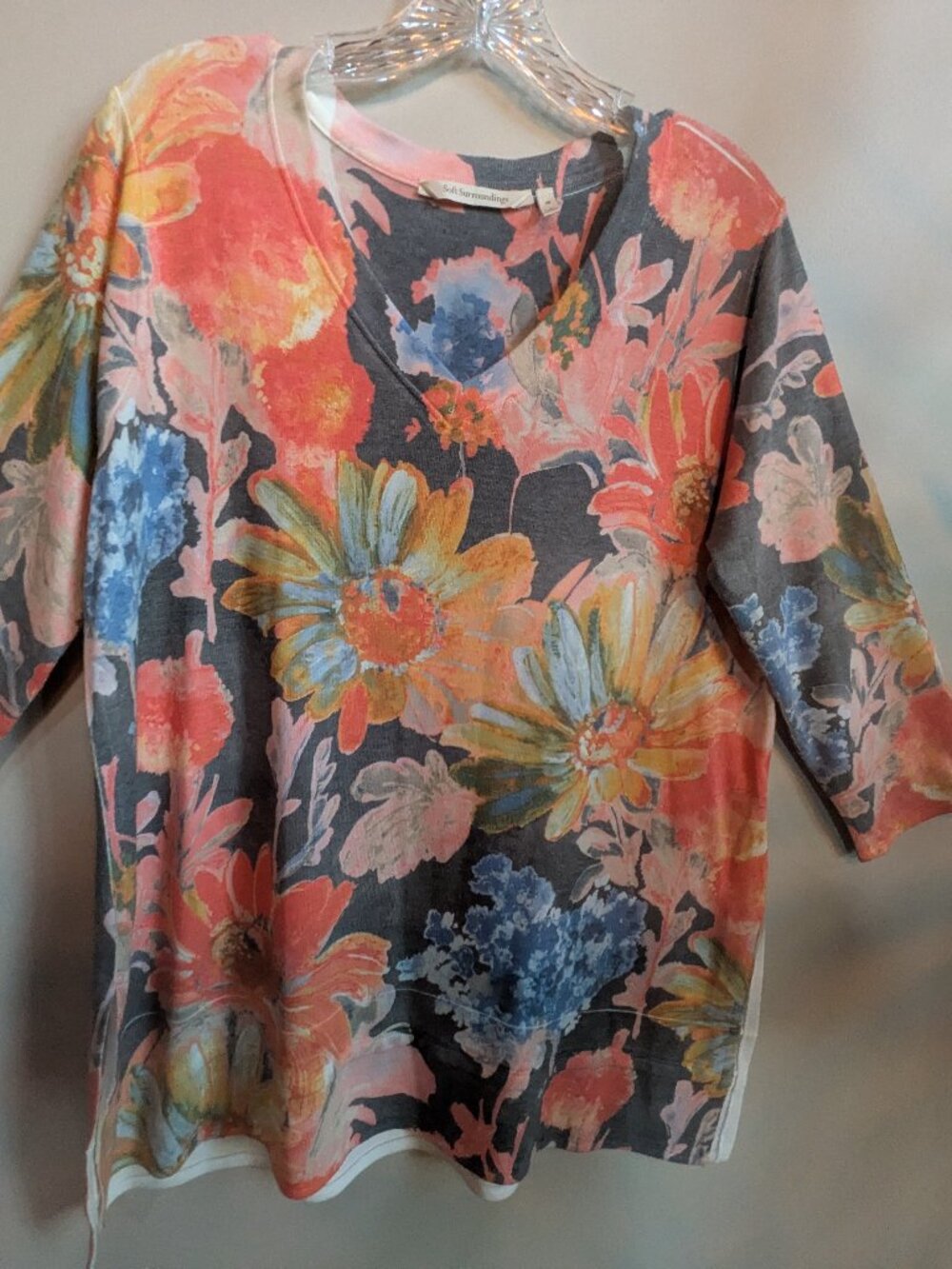 Soft surroundings floral v neck tunic top 3)4 sleeve orange blue size M #767